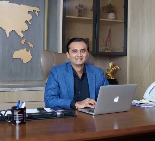 Nadir Dhrolia, Managing Director of Lykis Limited